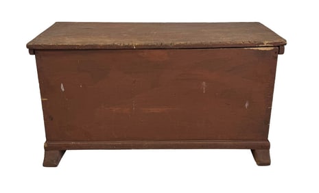 RED SHOE FOOT BLANKET CHEST 20 1/4" X 39 1/2" X 22 1/2"