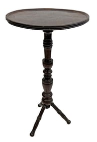 NEW ENGLAND C. 1810 EARLY DISH TOP CANDLESTAND 28" X 16" W/ 1.2" SHRINKAGE