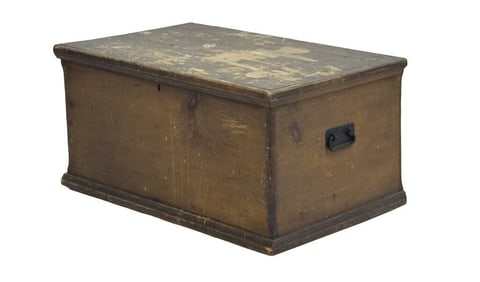 LIFT LID STORAGE BOX WITH STRAP HINGES IN OLD SPANISH BROWN 18" X 22 1/4" X 36 3/4"