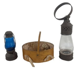 2 SKATERS LAMPS & SHAKER SEWING BOX