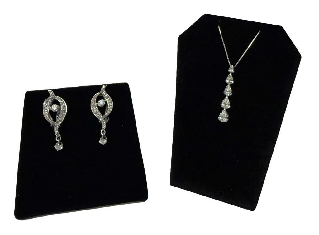 14KT WH GOLD GRADUATED PEAR SHAPED DIAMOND DROP ON 18" CHAIN & PR OF DIAMOND EARRINGS APPROX. 5.5 (1 of 5)