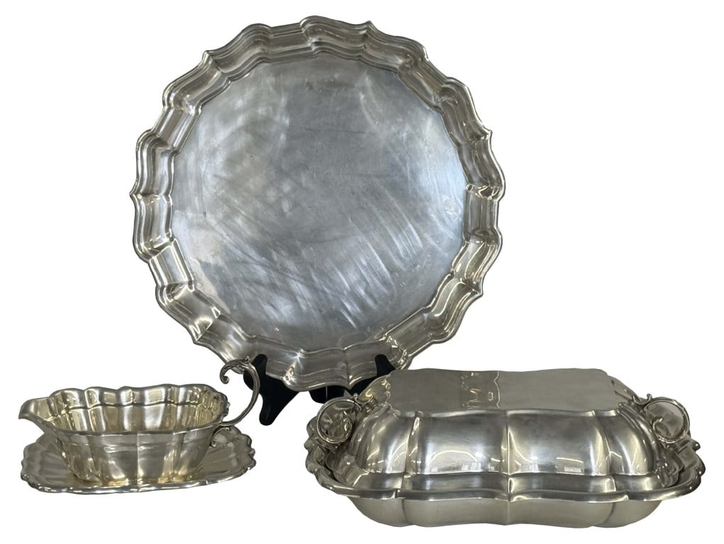 3 PCS. STERL. SILV. : WINDSOR PATTERN COV. DISH, GRAVY BOAT & 12" CHIPPENDALE TRAY APPROX. 65.6 (1 of 11)