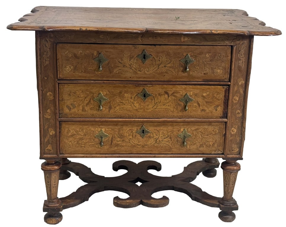 18THC.ITALIAN NEOCLASSICAL INLAID WALNUT COMMODINO SCALLOP TOP & SCROLL CUT STRETCHER BASE CARCASS: (1 of 11)