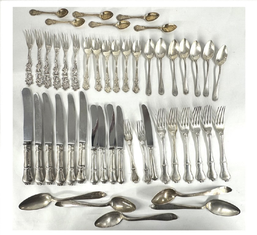 APPROX. 50 PCS OF .800 FINE SILVER, INC. 5 TABLESPOONS, 6 OYSTER FORKS, 6 FISH FORKS, 6 DINNER, 2: APPROX. 50 PCS OF .800 FINE SILVER, INC. 5 TABLESPOONS, 6 OYSTER FORKS, 6 FISH FORKS, 6 DINNER, 2 LUNCH & 5 LUNCH KNIVES, 6 DEMITASSE & 8 T-SPOONS, APPROX. 51.98 TROY