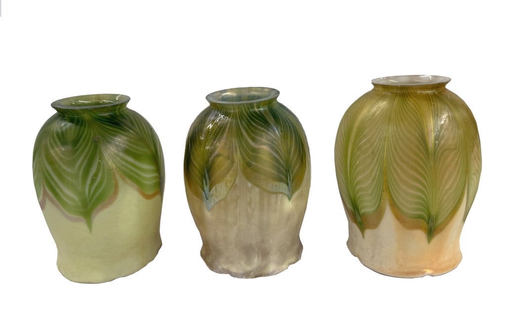 3 ART GLASS PULLED FEATHER SHADES, 1 MARKED LCT (LOUIS COMFORT TIFFANY) APPROX. 5" TALL (1 of 5)