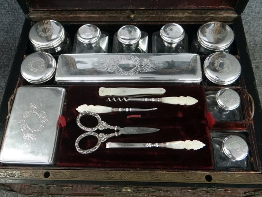 Gentleman's Toiletry Box With Fitted Interior - 5