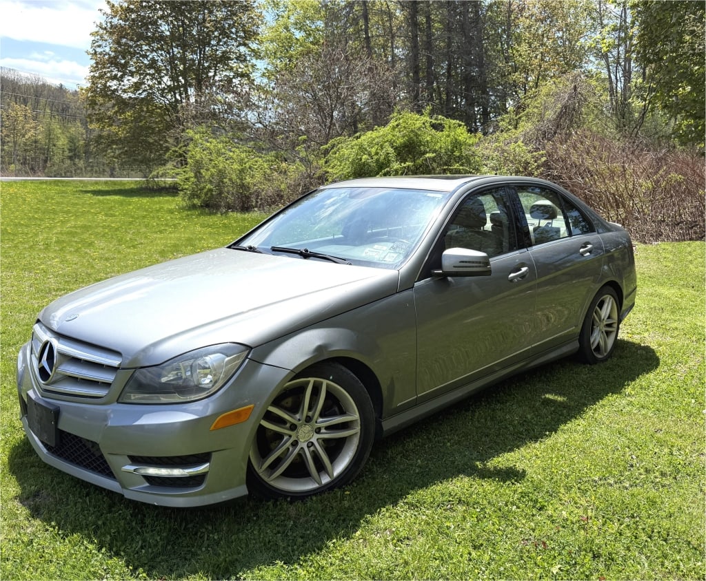2012 MERCEDES BENZ C 300 4 MATIC WITH 155K ORIG. MILES, V6, SUNROOF, LEATHER, MAINTAINED: 2012 MERCEDES BENZ C 300 4 MATIC WITH 155K ORIG. MILES, V6, SUNROOF, LEATHER, MAINTAINED