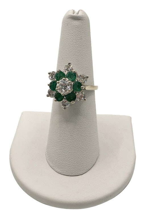 EMERALD & DIAMOND FLOWER RING IN 14KT WHITE GOLD 1.5 TCW DIAMONDS, .95 TCW EMERALDS 5.2 DWT 5.5 RING: EMERALD & DIAMOND FLOWER RING IN 14KT WHITE GOLD 1.5 TCW DIAMONDS, .95 TCW EMERALDS 5.2 DWT 5.5 RING SIZE