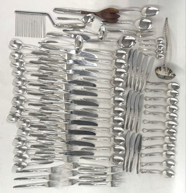 STERLING FLATWARE "WILLOW" PATTERN BY GORHAM SERV. FOR 9 W/ ADDITIONAL TEASPOONS & SERVINGS PCS. (1 of 5)