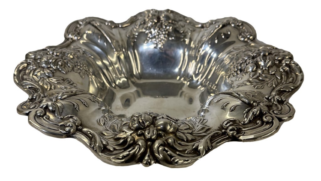 FRANCIS I PATTERN STERLING SILVER FRUIT BOWL BY REED & BARTON 11 1/2" WIDE APPROX. 20.3 TROY OZ (1 of 4)
