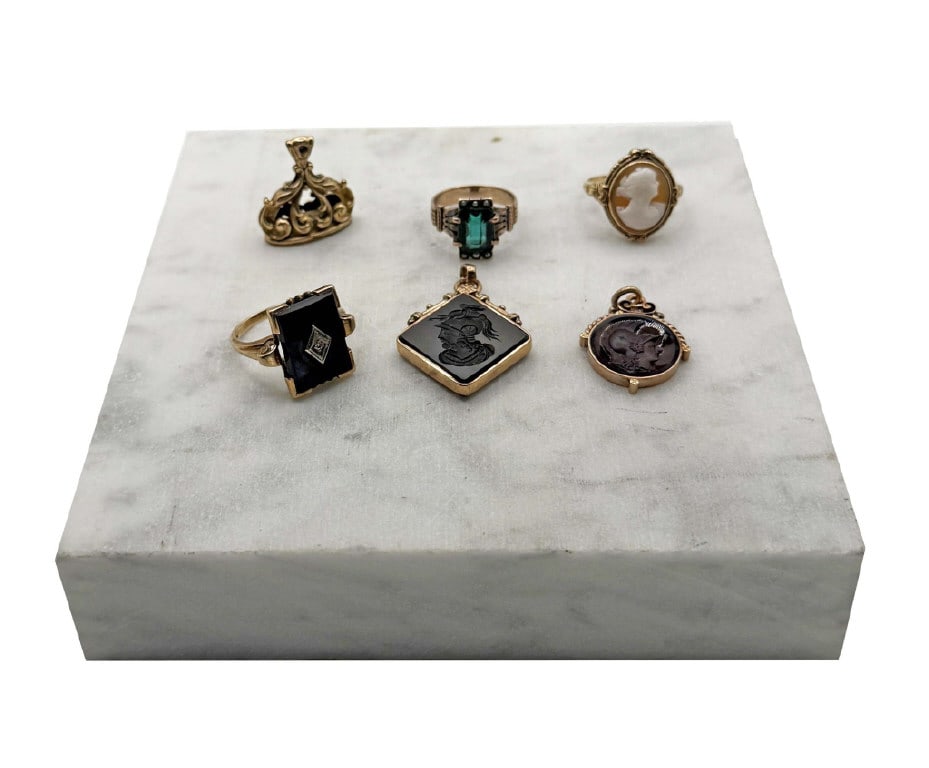 6 PCS VICTORIAN JEWELRY INC. CAMEO, ONYX & GREEN STONE RING, FOB & 2 INTAGLIO PENDANTS , MOSTLY 10KT (1 of 14)