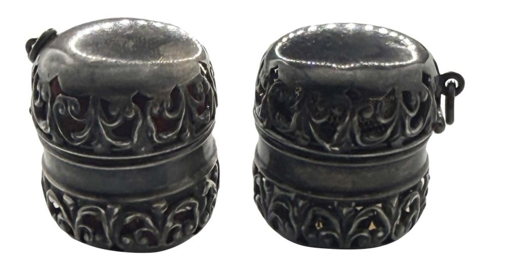 PIN CUSHION & 14KT THIMBLE BOTH IN STERL. SILVER CASES (STERL. 10.4 DWT ) (14KT - 3.3 DWT) (1 of 6)