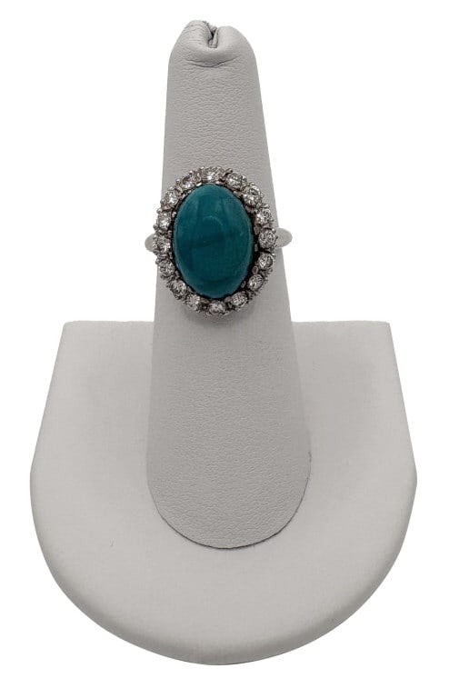 TURQUOISE RING WITH DIAMOND HALO SET IN 14KT WHITE GOLD RING SIZE 6 1/4 APPROX. 3.2 DWT: TURQUOISE RING WITH DIAMOND HALO SET IN 14KT WHITE GOLD RING SIZE 6 1/4 APPROX. 3.2 DWT