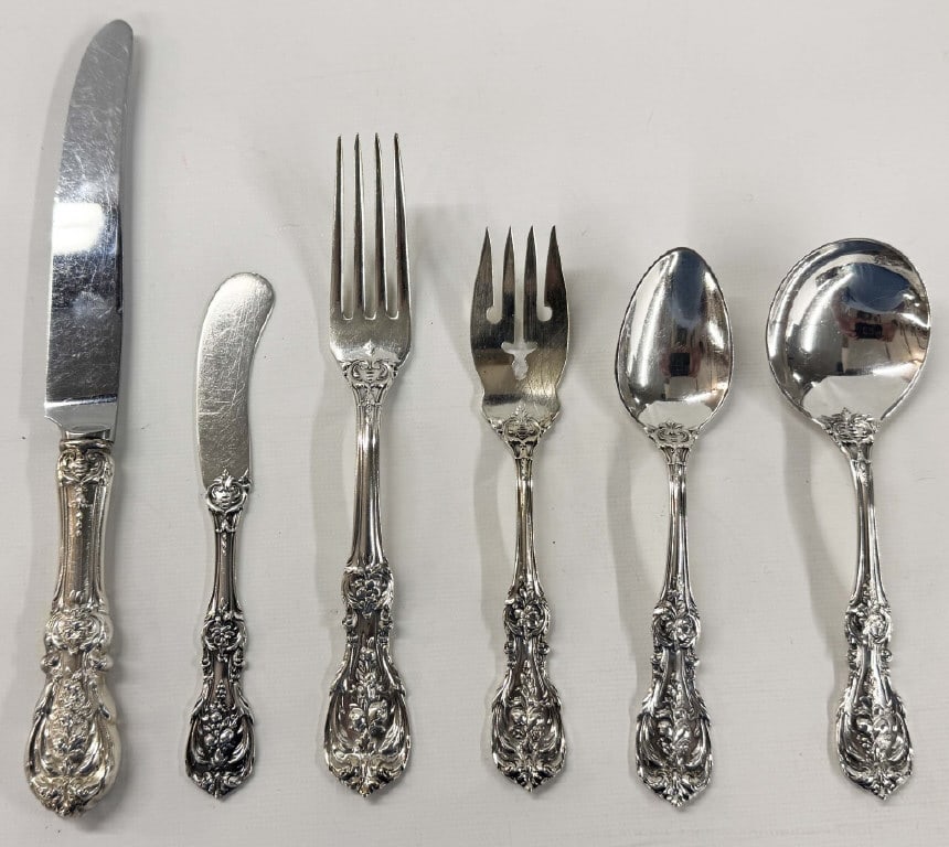 48 PCS FRANCIS THE FIRST STERLING SILVER FLATWARE BY REED & BARTON APPROX. 62.5 TROY OZ (1 of 3)