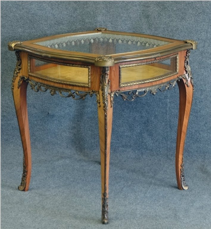 FRENCH TABLE VITRINE W/ ORMOLU TRIM: 24" X 24" TOP X 27" TALL