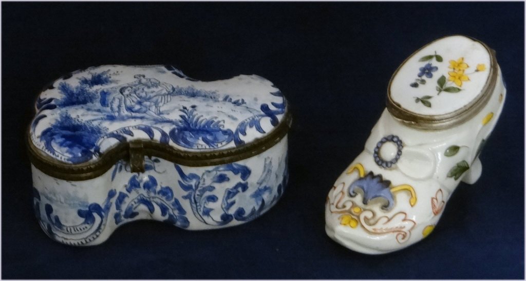 EARLY DUTCH SNUFF BOX & SHOE FORM SNUFF BOX: EARLY DUTCH SNUFF BOX & SHOE FORM SNUFF BOX