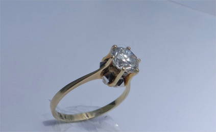 1.7 CT SOLITAIRE DIAMOND SET IN 14K YELLOW GOLD