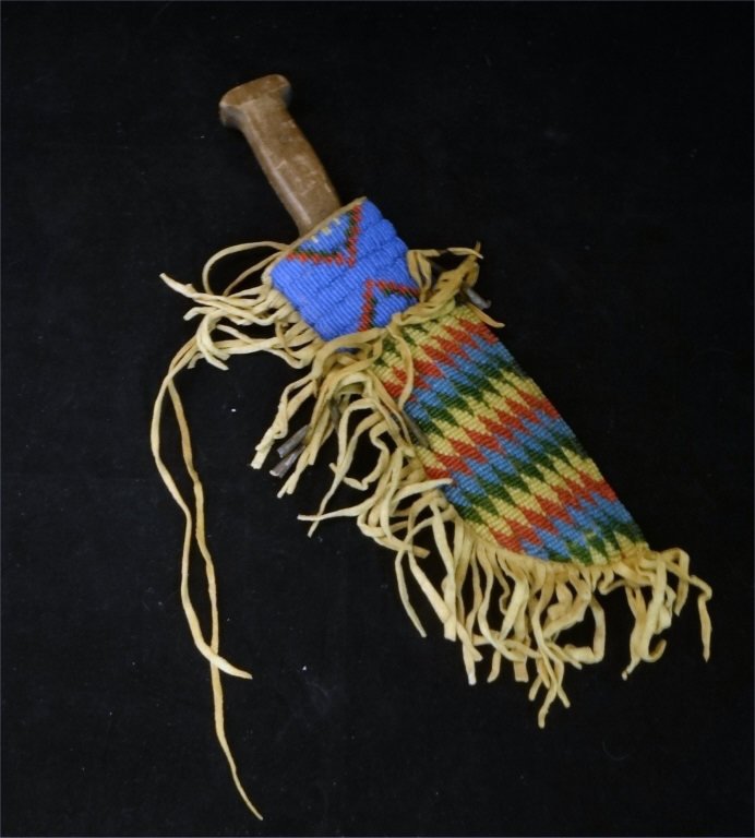 PLAINS INDIAN BEADED KNIFE SHEATH (1 of 2)