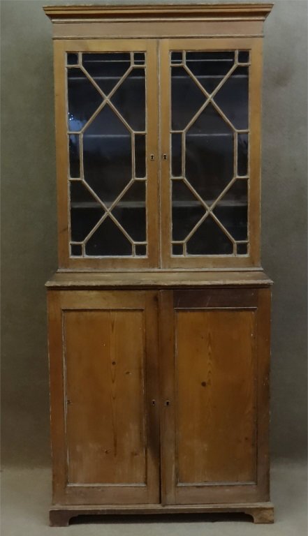 STEPBACK LINEN PRESS W/ GLAZED DOOR TOP: 20 3/4" DEEP X 80 1/2" TALL X 34 1/2" WIDE