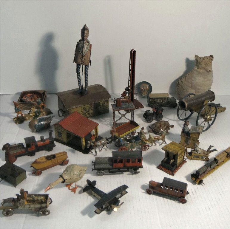 TRAY  OF GERMAN LITHOGRAPH TIN TOYS (1 of 6)