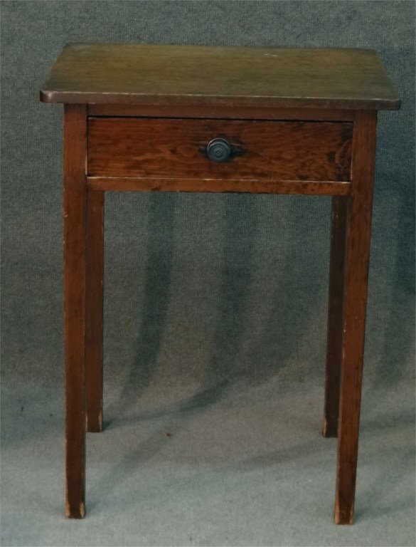 ONE DRAWER TAPERED LEG STAND (1 of 3)