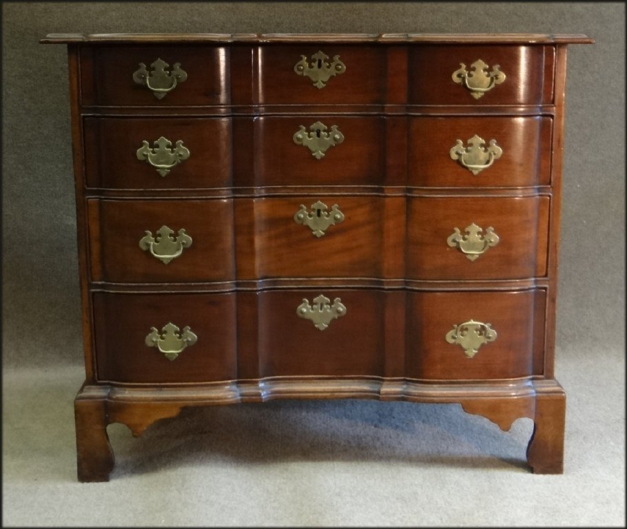 BOSTON BLOCK FRONT CHIPPENDALE 4 DRAWER CHEST (1 of 6)