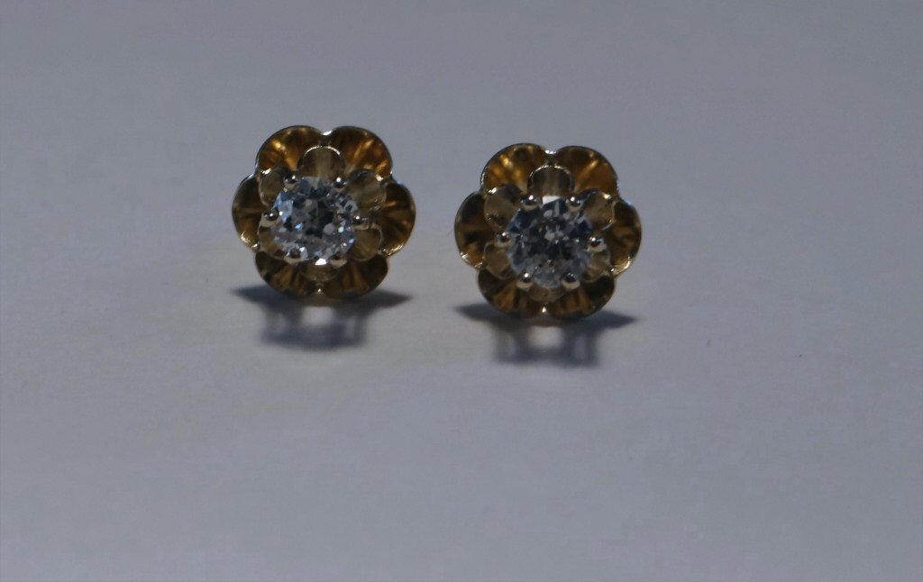 PR OF 14K GOLD & DIAMOND BUTTERCUP  EARRINGS (1 of 5)