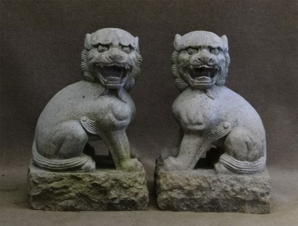 PR OF CARVED GRANITE CHINESE LIONS 30" TALL (1 of 7)