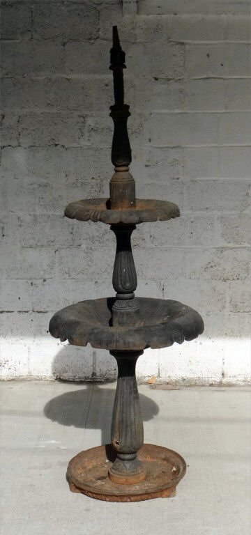 CAST IRON GARDEN FOUNTAIN & PAN (1 of 4)