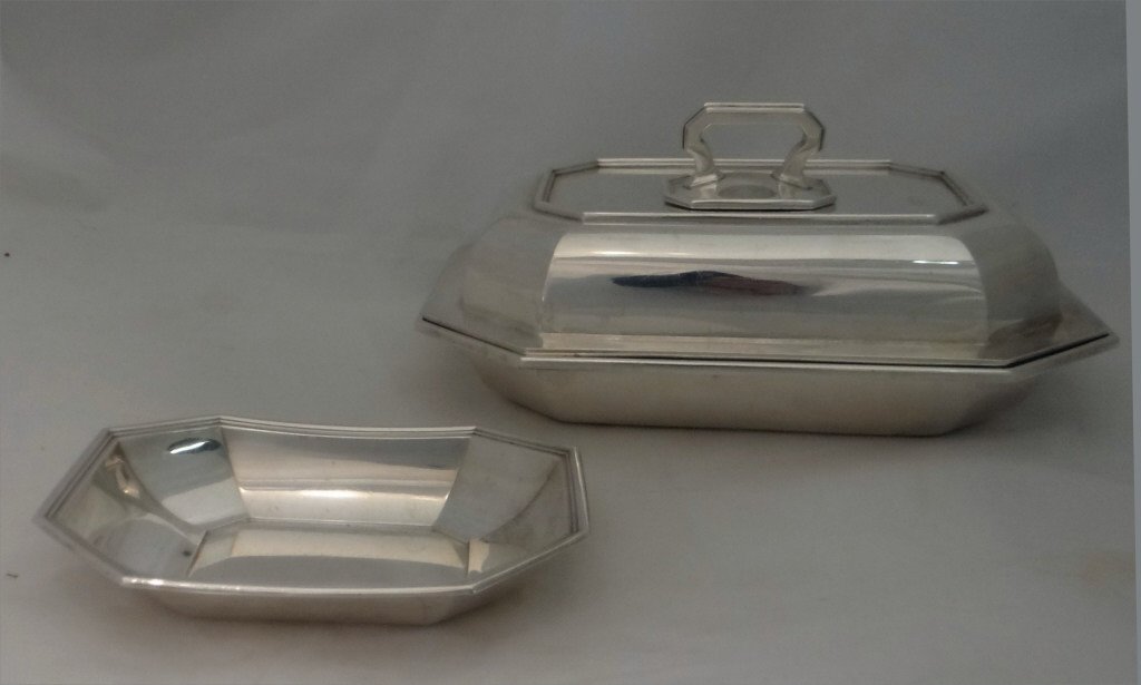 GORHAM STERL. SILVER FAIRFAX PATTERN COV. VEG DISH (1 of 5)