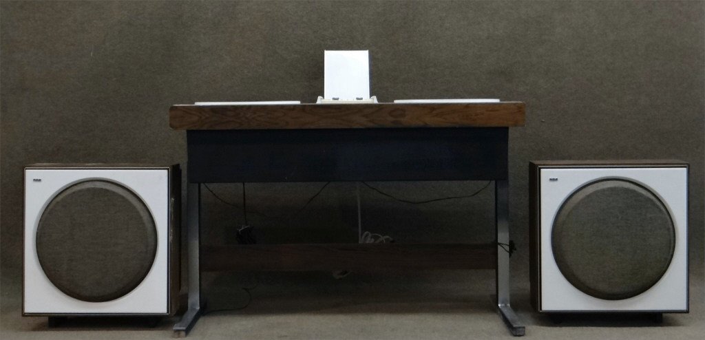 RCA COMPUTER CRAFTED STEREO / CASSETTE/ RADIO (1 of 4)