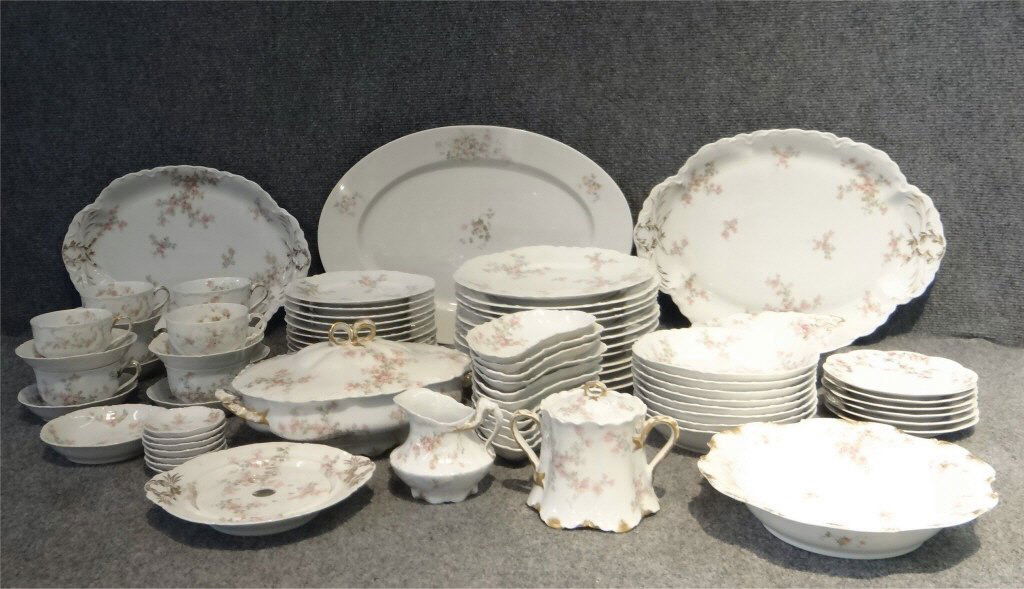 ASSEMBLED SET OF 72  PCS HAVILAND LIMOGES CHINA (1 of 6)