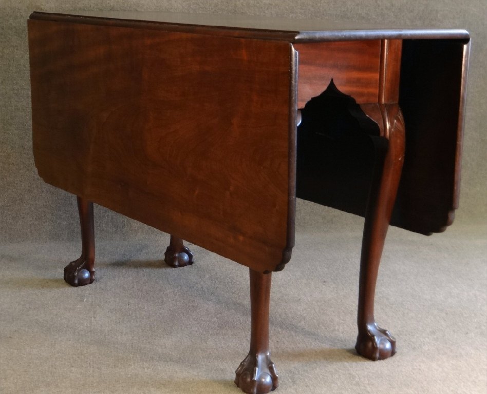 18THC. PHILA.CHIPPENDALE DROPLEAF TABLE (1 of 10)