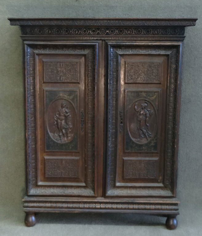 19THC. CONTINENTAL WALNUT 2 DOOR CUPBOARD (1 of 9)