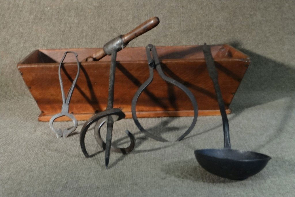 EARLY IRON & DOUGH BOX INC. LADLE, SUGAR NIPS, (1 of 3)
