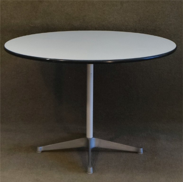 WHITE FORMICA TOP MID CENTURY MODERN TABLE (1 of 3)