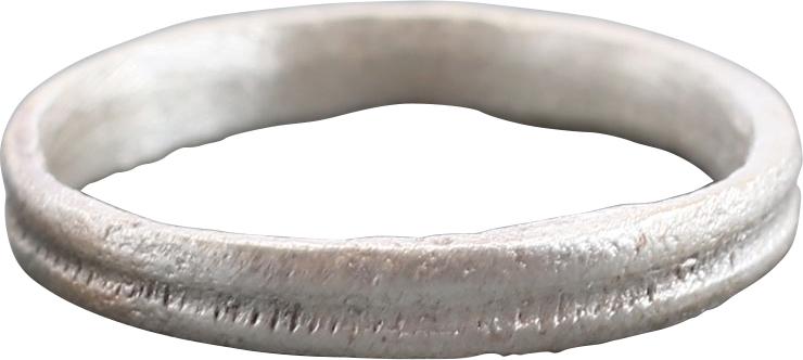 VIKING WOMAN'S WEDDING RING, 866-1067 AD, SIZE 3 3/4 (1 of 2)