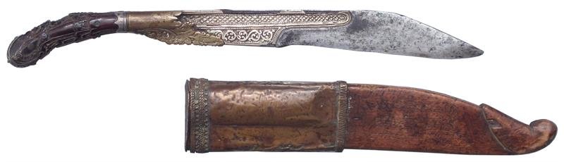 ANTIQUE CEYLONESE PIA KAETTA. 17TH-18TH C. DAGGER: Among the most curious of antique edged weapons. 17th-18th century. 8 5/8" total length. Forged iron clipped point blade of scramseax form, the base finely engraved in deep relief with checkered motif