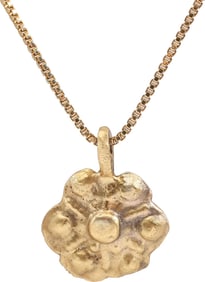 ROMAN WHEEL OF FORTUNE AMULET NECKLACE, 3RD-6TH CENTURY AD