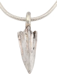 ROMAN ARROWHEAD PENDANT NECKLACE, 3rd-5th CENTURY AD