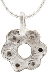 MEDIEVAL WHEEL OF FORTUNE AMULET NECKLACE, 15TH-16TH CENTURY