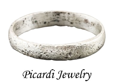 GOOD VIKING WEDDING RING, SIZE 10 ½ 850-1050 AD