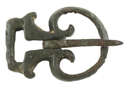 ROMAN LEGIONARIES SWORD BELT BUCKLE: Mid 2nd-early 3rd century AD, Osterburken style. See Roman Military Belts (https://www.forumancientcoins.com/NumisWiki/view.asp?key=Roman%20Military%20Belts) illustration 3. Bronze, 1 &frac14;" length