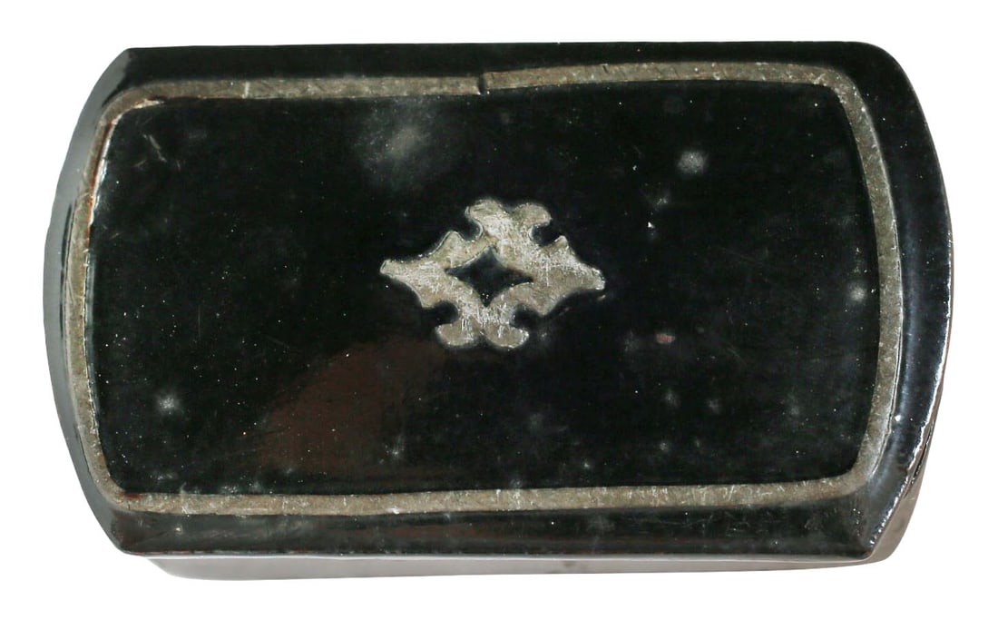 COLONIAL AMERICAN SNUFF BOX (1 of 3)
