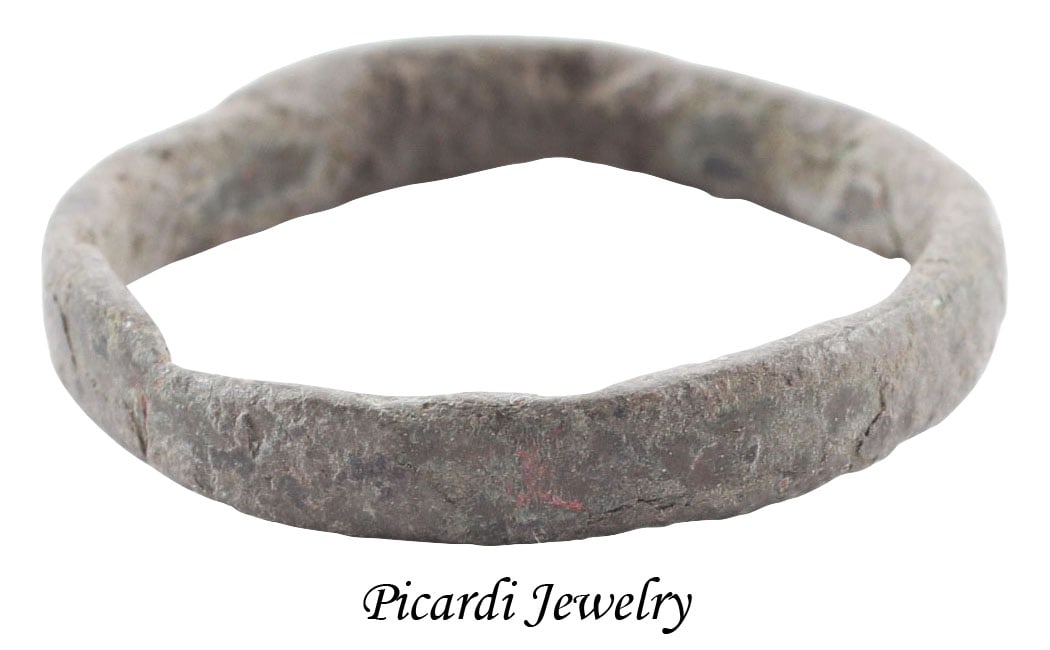 VIKING WARRIOR’S WEDDING RING C.800-950 AD, SIZE 8 (1 of 3)