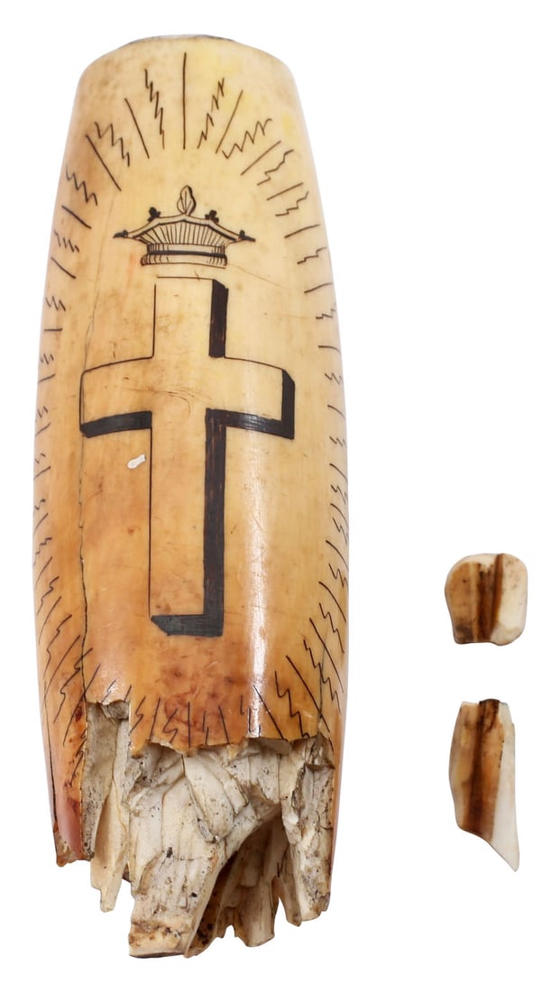 ANTIQUE IVORY SWORD GRIP (1 of 2)