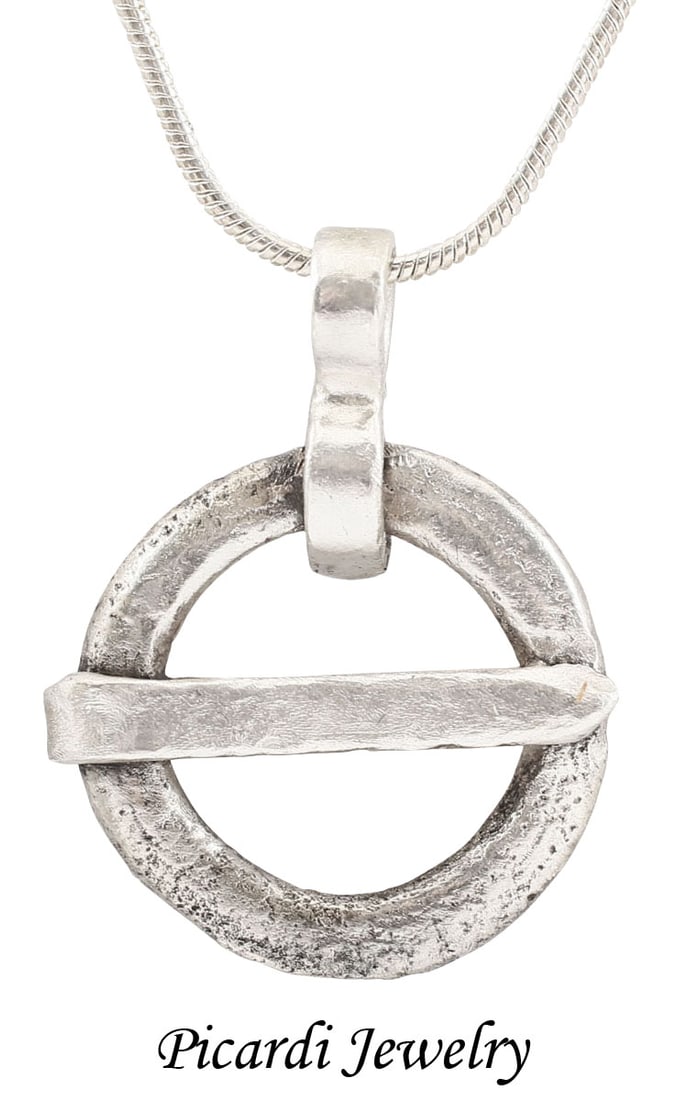 VIKING PROTECTIVE BROOCH NECKLACE, C.870-1066 (1 of 4)