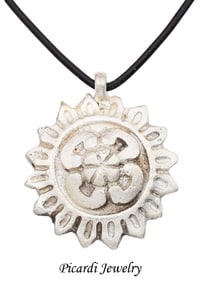 ROMAN WHEEL OF FORTUNE AMULET NECKLACE, 8TH-10TH CENTURY