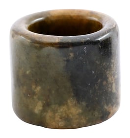 CHINESE JADE ARCHER'S RING, 17TH-18TH CENTURY