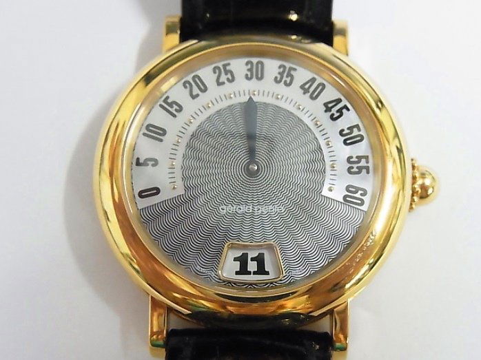 Mint Gerard Genta Retrograde 18K Gold G3634 Watch (1 of 5)